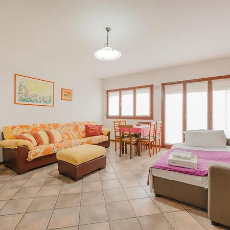 Casa Golden - Between Venice And Padova & Parking Apartment